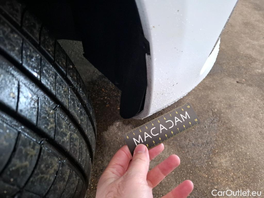  Toyota  Yaris TOYOTA  Hybride 5p Berline 1.5 VVT-I HYBRID France Business #7