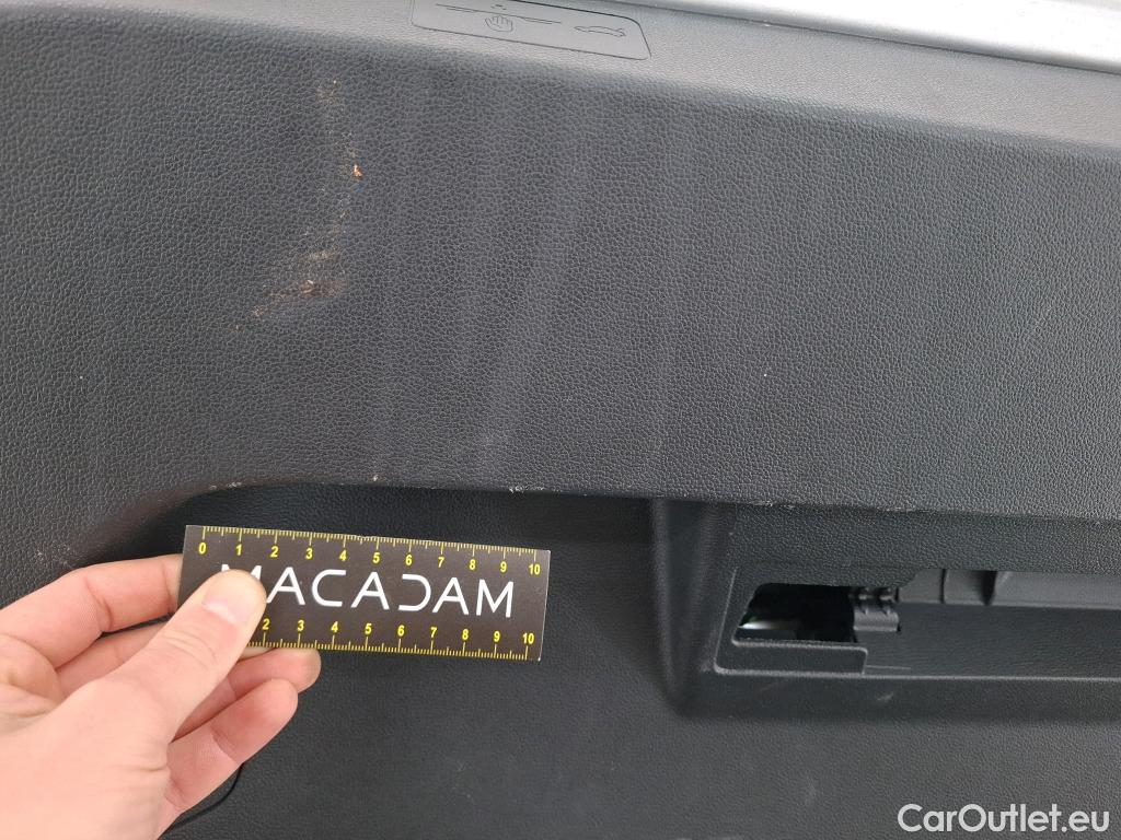  Volkswagen  Golf  VIII Berline Life Plus 2.0 TDI 115CV BVM6 E6d #6