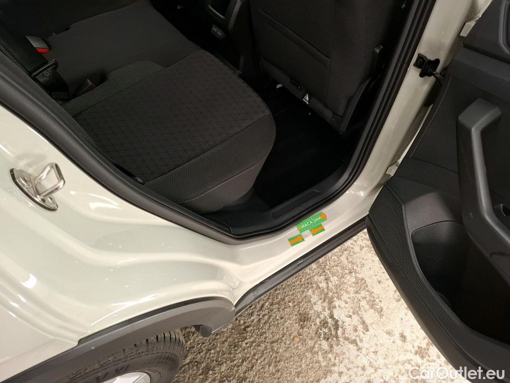  Volkswagen  T-CROSS VOLKSWAGEN  / 2018 / 5P / SUV 1.0 TSI 110ch DSG Life Plus #3