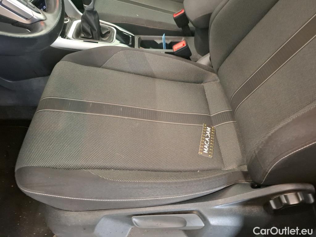  Volkswagen  T-ROC VOLKSWAGEN  / 2021 / 5P / SUV 2.0 TDI 116 LIFE BUSINESS #2