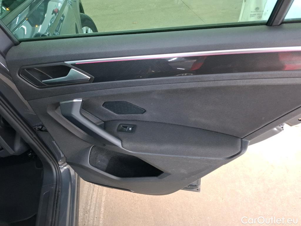  Volkswagen  Tiguan VOLKSWAGEN  / 2020 / 5P / SUV 1.5 TSI 150 DSG7 Life Busines #16