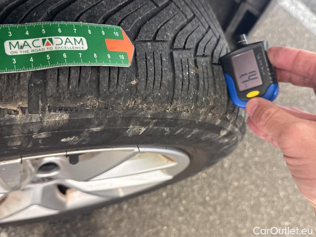  Seat  Leon SEAT  Sportstourer / 2020 / 5P / Break 1.0 eTSI 110 DSG S&S Style Business #10