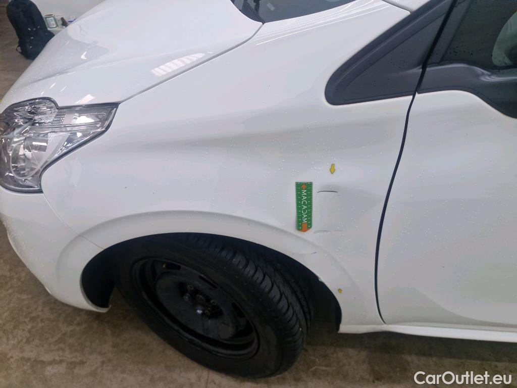  Peugeot  208  Affaire Premium Pack 1.5 HDi 100CV BVM5 E6dT #1