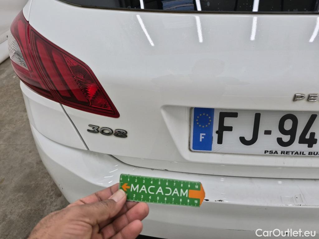  Peugeot  308  / 2017 / 5P / Berline BlueHDi 130 EAT6 S&S ACTIVE BUSINESS / TRANSFO VP/VF #102