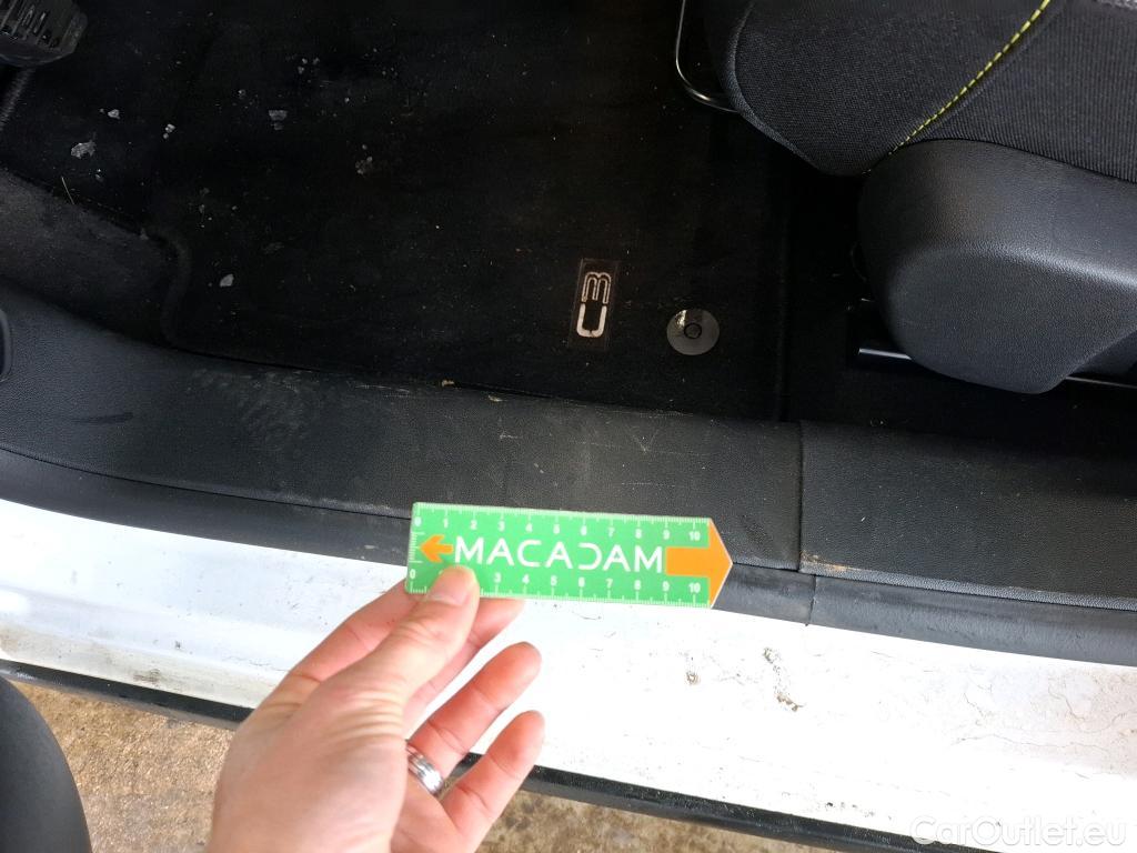  Citroen  C3  Société Feel Business R 1.5 BlueHDI 100CV BVM6 6E #1