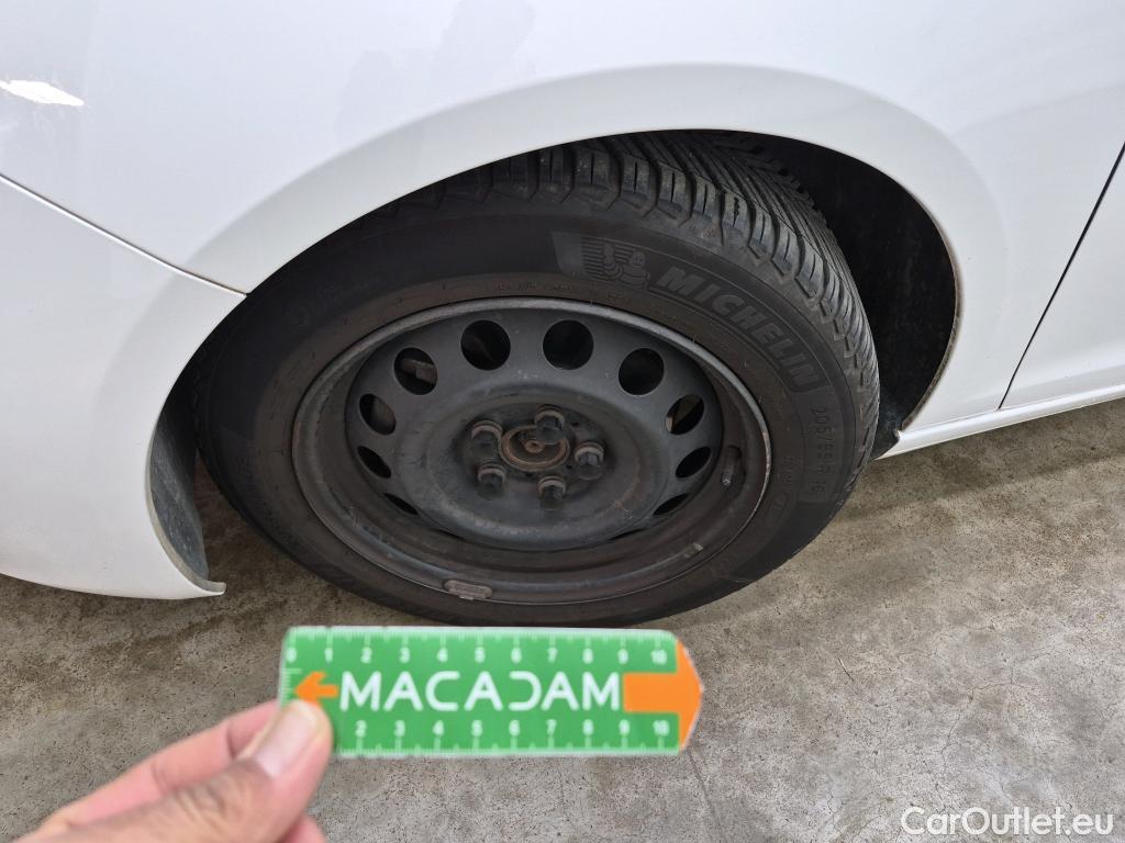  Peugeot  308  / 2017 / 5P / Berline BlueHDi 130 EAT6 S&S ACTIVE BUSINESS / TRANSFO VP/VF #19