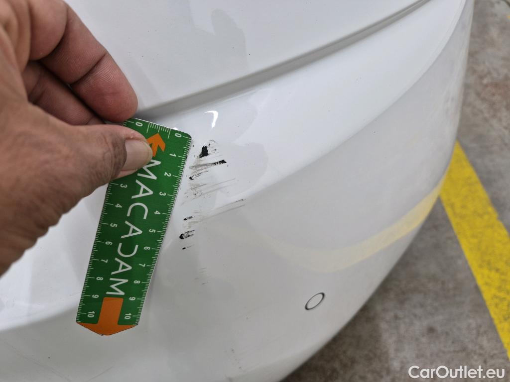  Peugeot  308  / 2017 / 5P / Berline BlueHDi 130 EAT6 S&S ACTIVE BUSINESS / TRANSFO VP/VF #75