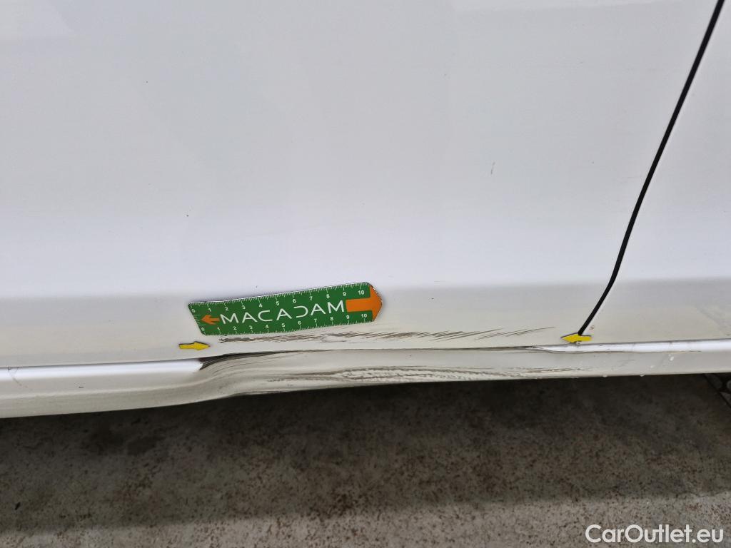  Peugeot  308  / 2017 / 5P / Berline BlueHDi 130 EAT6 S&S ACTIVE BUSINESS / TRANSFO VP/VF #53