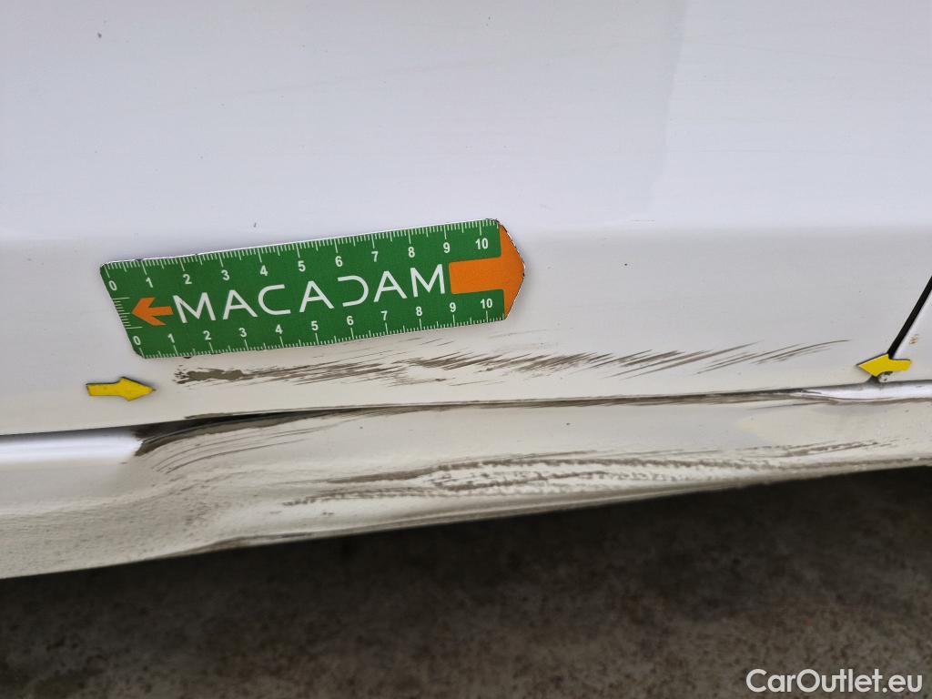  Peugeot  308  / 2017 / 5P / Berline BlueHDi 130 EAT6 S&S ACTIVE BUSINESS / TRANSFO VP/VF #54