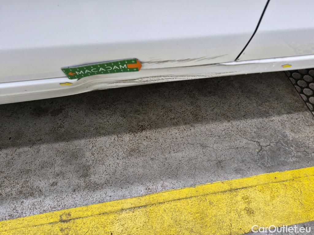  Peugeot  308  / 2017 / 5P / Berline BlueHDi 130 EAT6 S&S ACTIVE BUSINESS / TRANSFO VP/VF #1