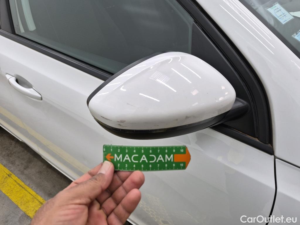  Peugeot  308  / 2017 / 5P / Berline BlueHDi 130 EAT6 S&S ACTIVE BUSINESS / TRANSFO VP/VF #93