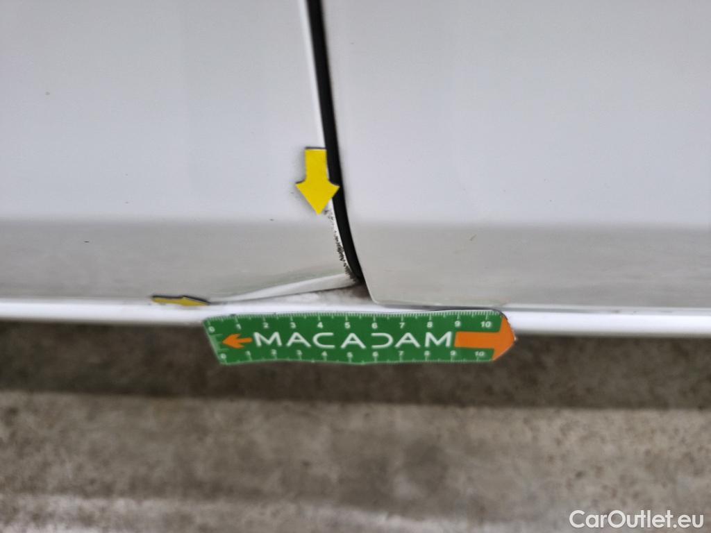  Peugeot  308  / 2017 / 5P / Berline BlueHDi 130 EAT6 S&S ACTIVE BUSINESS / TRANSFO VP/VF #29