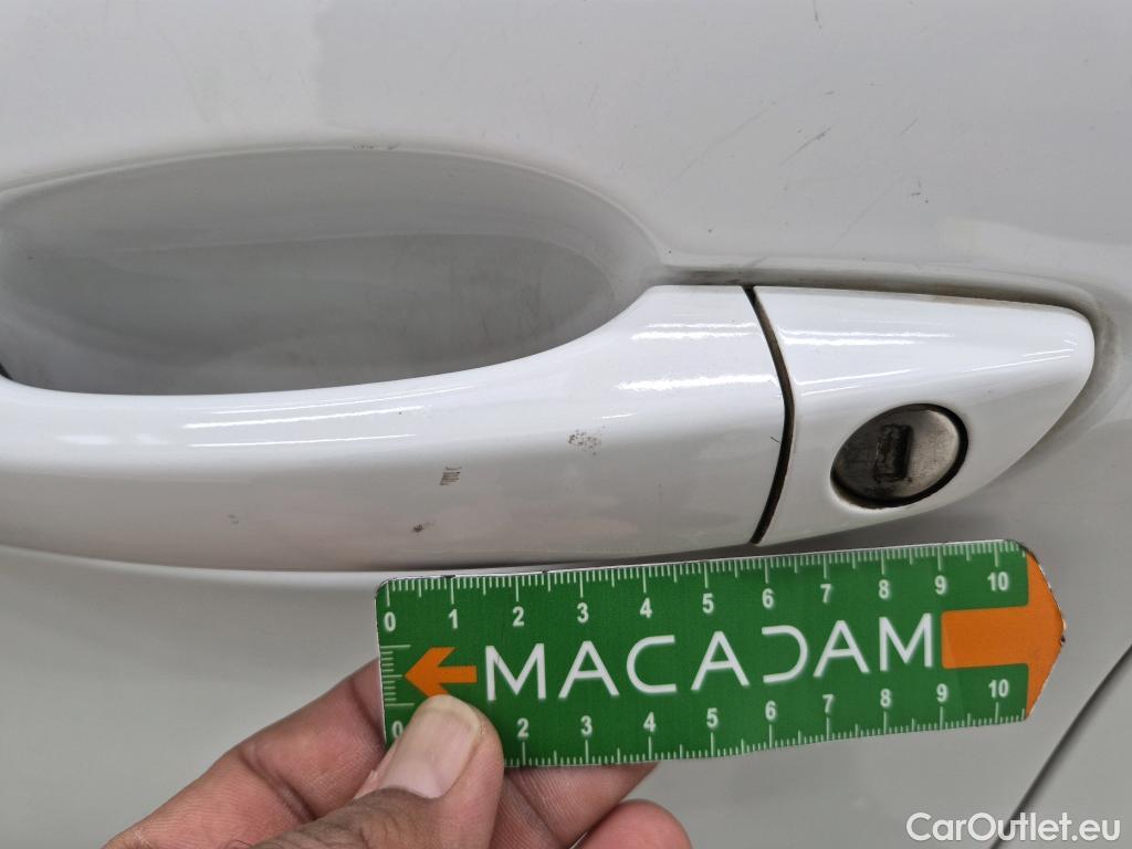  Peugeot  308  / 2017 / 5P / Berline BlueHDi 130 EAT6 S&S ACTIVE BUSINESS / TRANSFO VP/VF #101