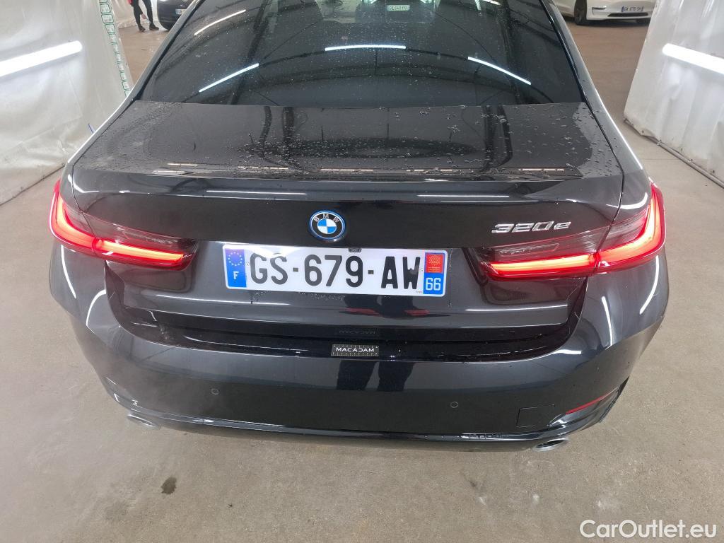  Bmw  Serie 3 BMW Série 3 Berline / 2022 / 4P / Berline 320e 204ch Business Design BVA8 Hybride #12