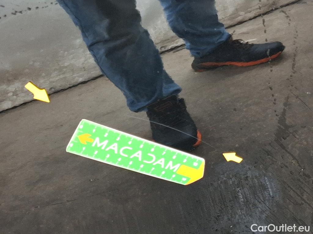  Mercedes  C-Klasse MERCEDES-BENZ Classe C Berline / 2021 / 4P / Berline C 300 e Avantgarde Line #9