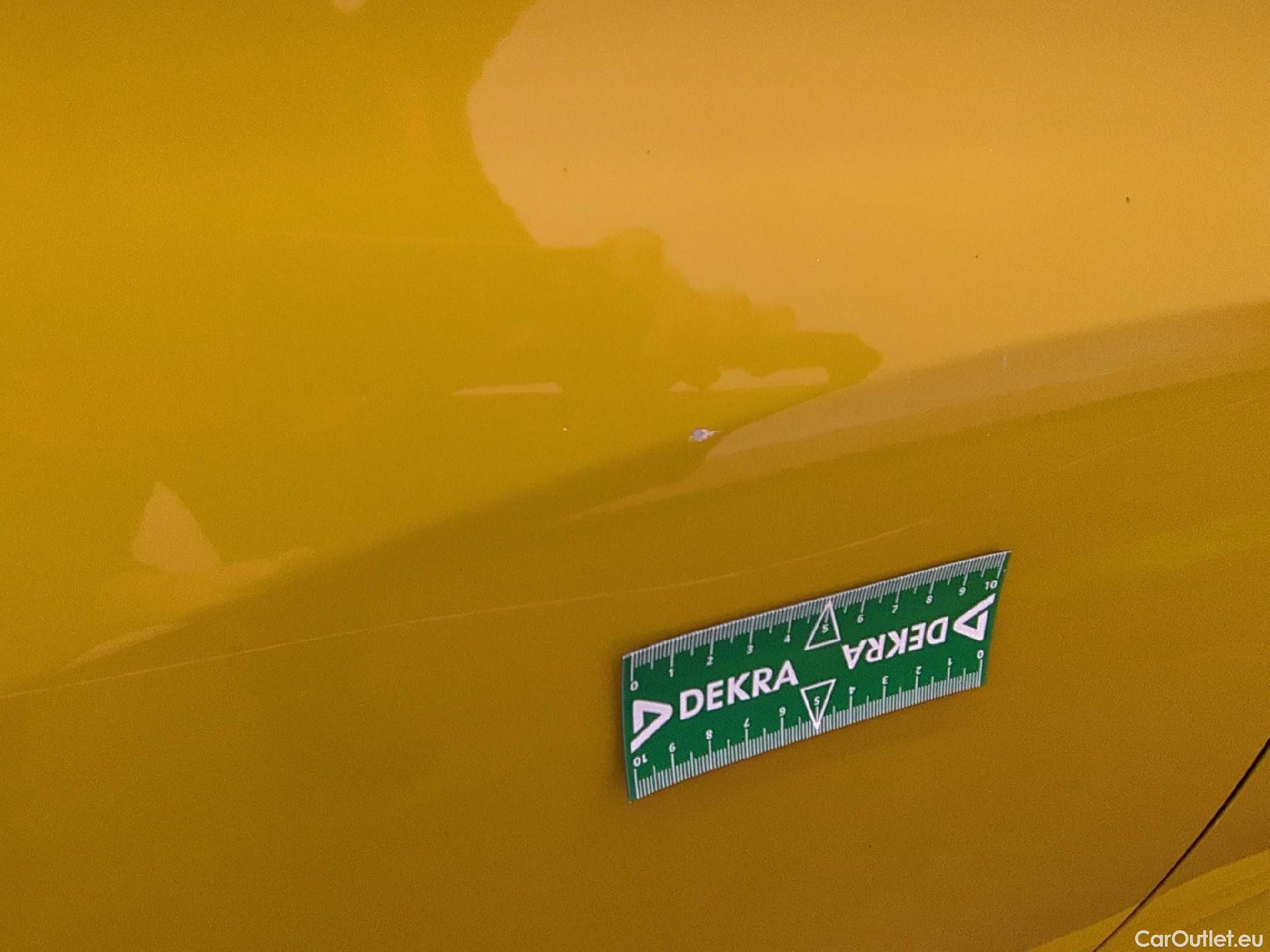  Peugeot  208  Allure Pack 1.5 HDi 100CV BVM6 E6d #32