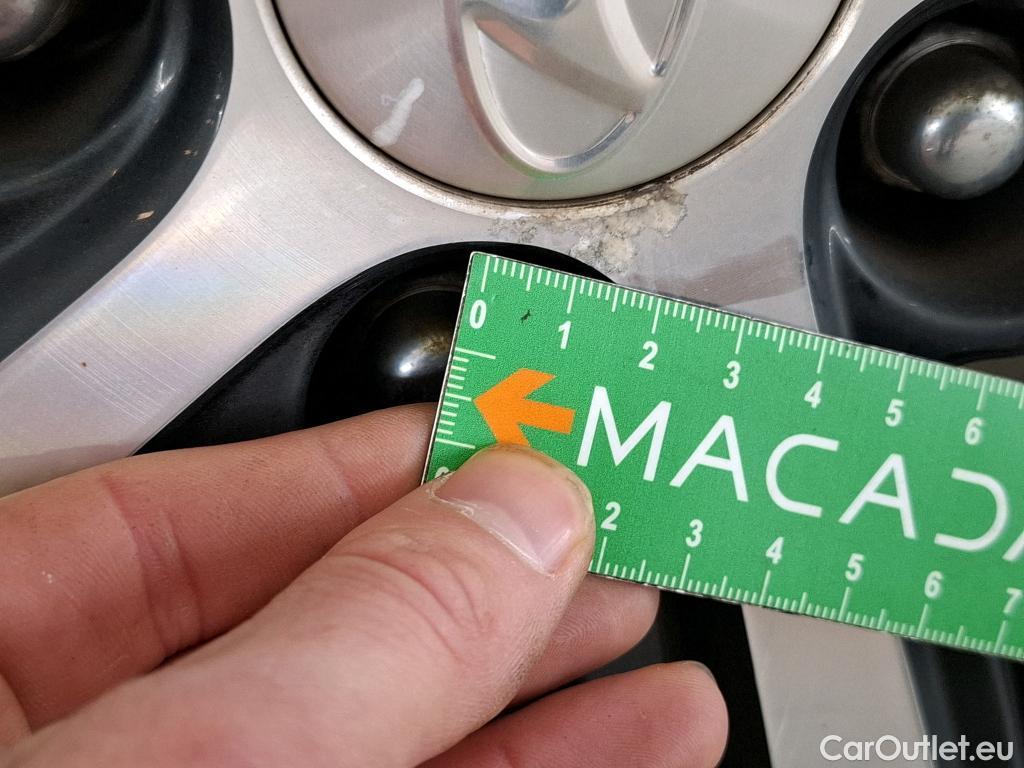  Hyundai  Tucson  Executive 2WD 1.7 CRDi 140CV BVA7 E6 #12