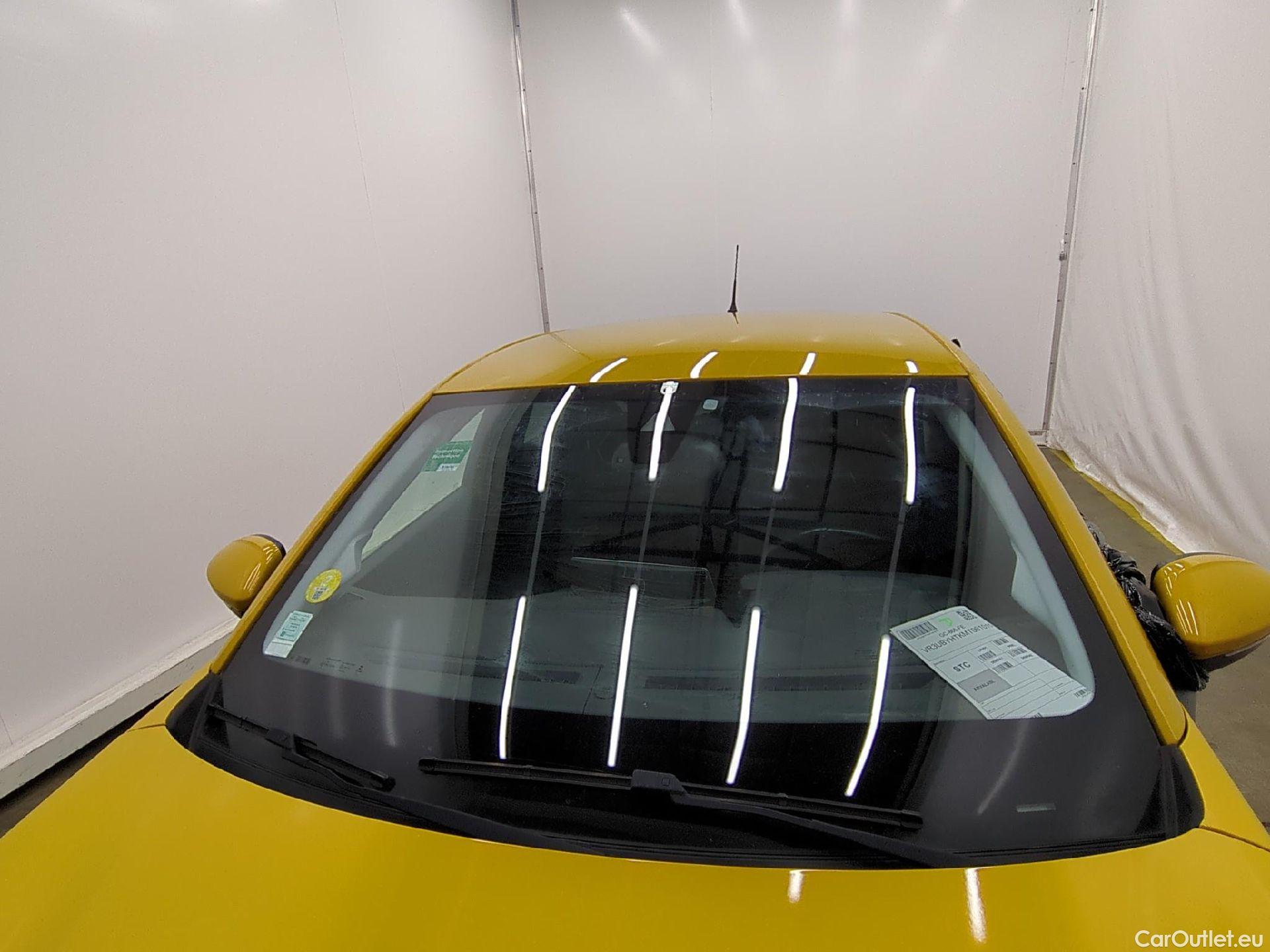  Peugeot  208  Allure Pack 1.5 HDi 100CV BVM6 E6d #25