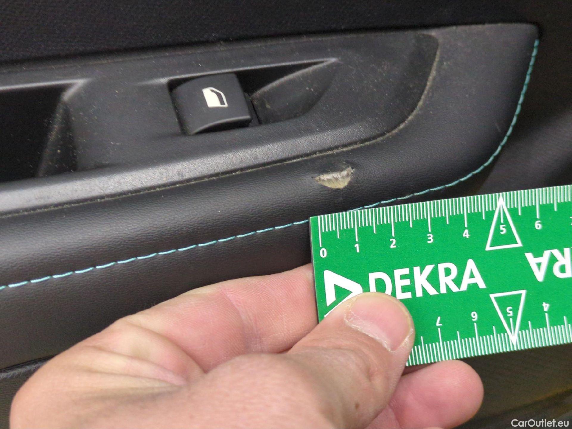  Peugeot  208  Allure Pack 1.5 HDi 100CV BVM6 E6d #15