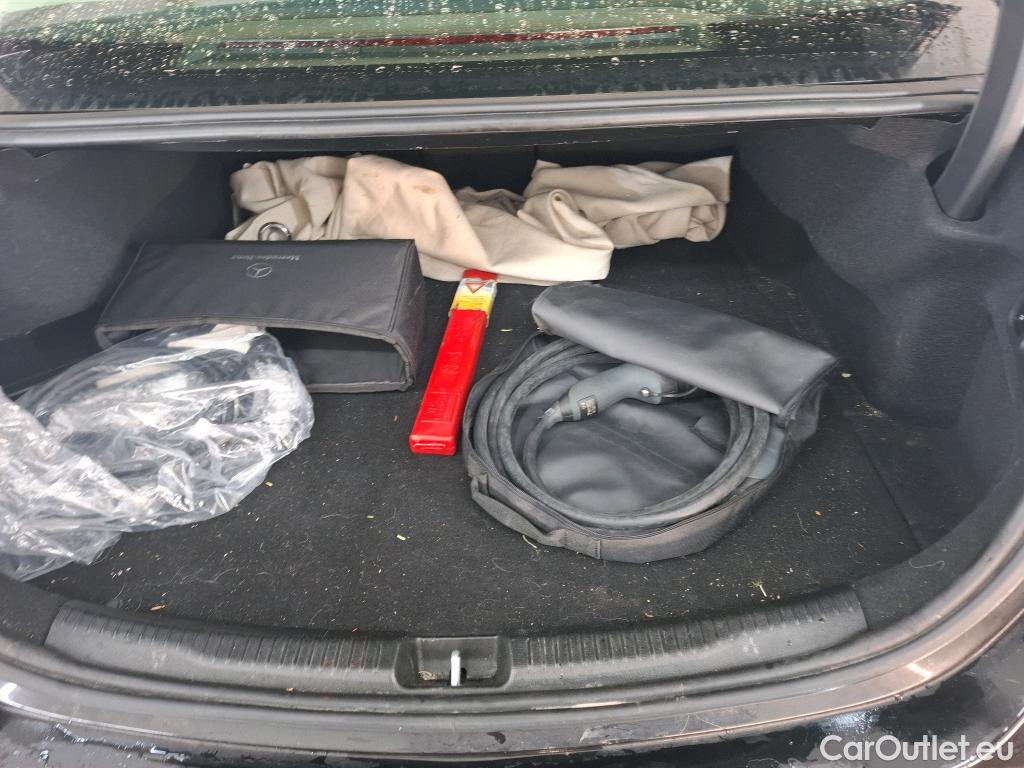  Mercedes  C-Klasse MERCEDES-BENZ Classe C Berline / 2021 / 4P / Berline C 300 e Avantgarde Line #27