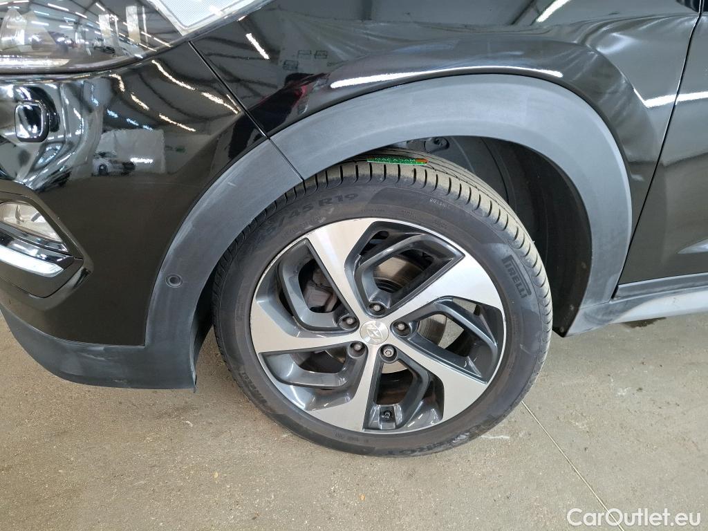  Hyundai  Tucson  Executive 2WD 1.7 CRDi 140CV BVA7 E6 #3