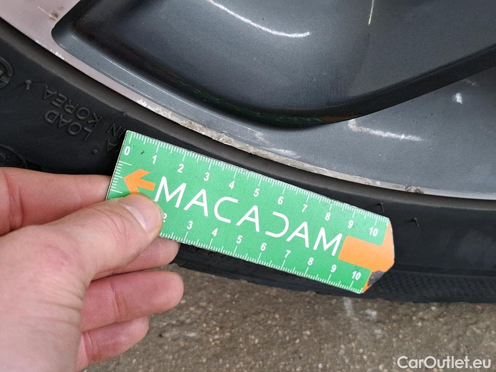  Hyundai  Tucson  Executive 2WD 1.7 CRDi 140CV BVA7 E6 #11