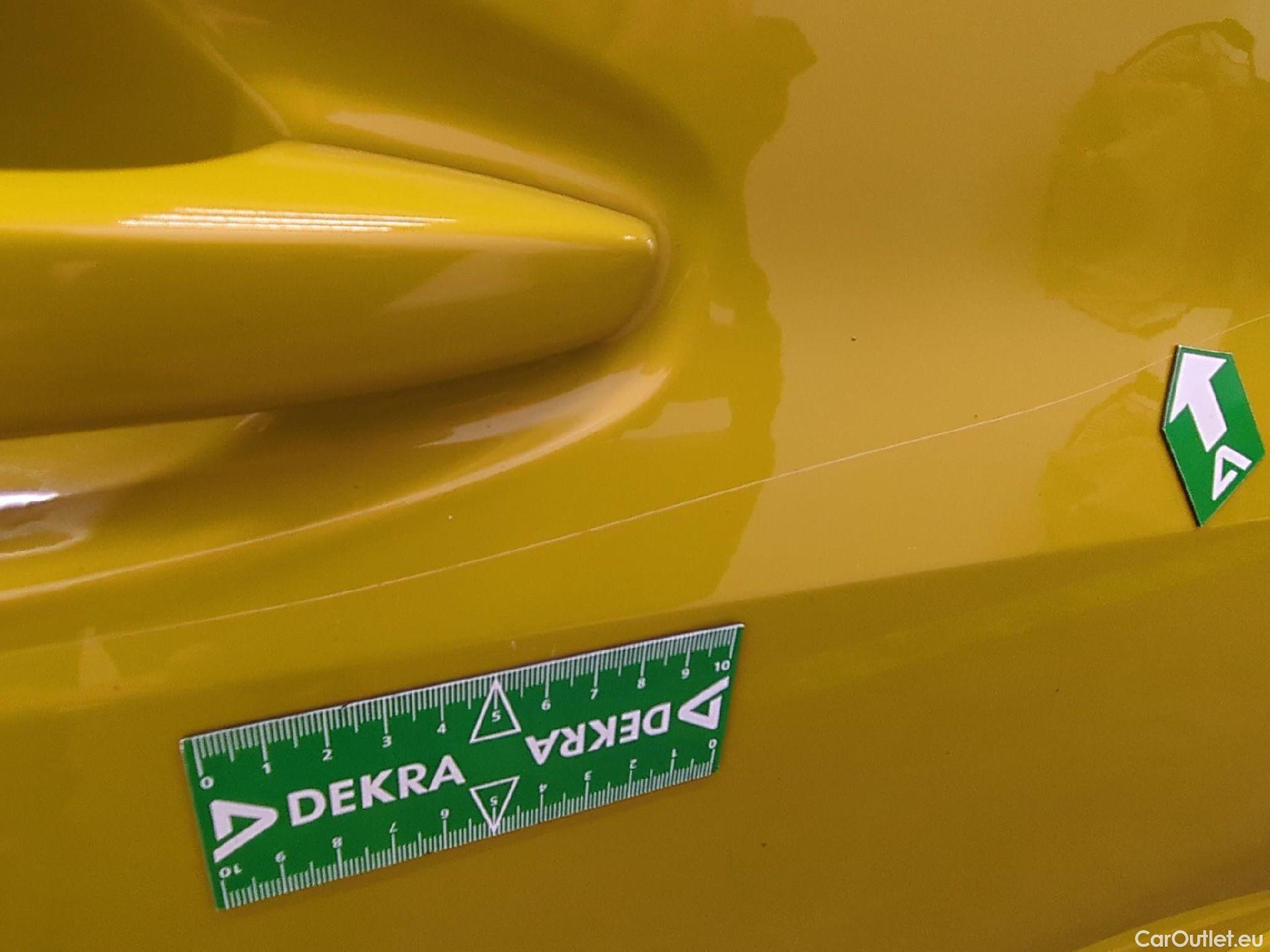  Peugeot  208  Allure Pack 1.5 HDi 100CV BVM6 E6d #36