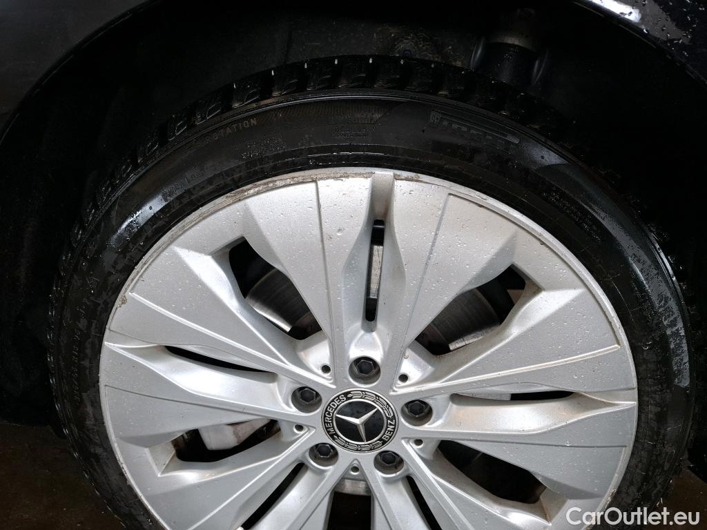  Mercedes  C-Klasse MERCEDES-BENZ Classe C Berline / 2021 / 4P / Berline C 300 e Avantgarde Line #25