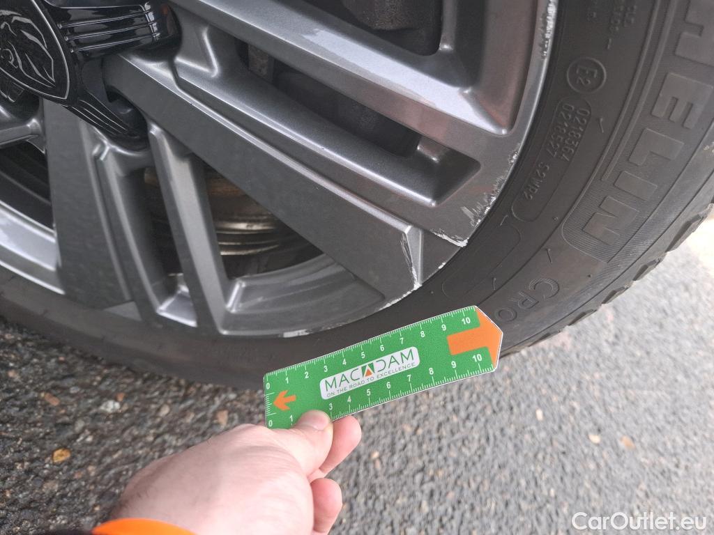  Peugeot  308 PEUGEOT  SW / 2021 / 5P / Break BlueHDi 130 EAT8 ACTIVE PACK #26