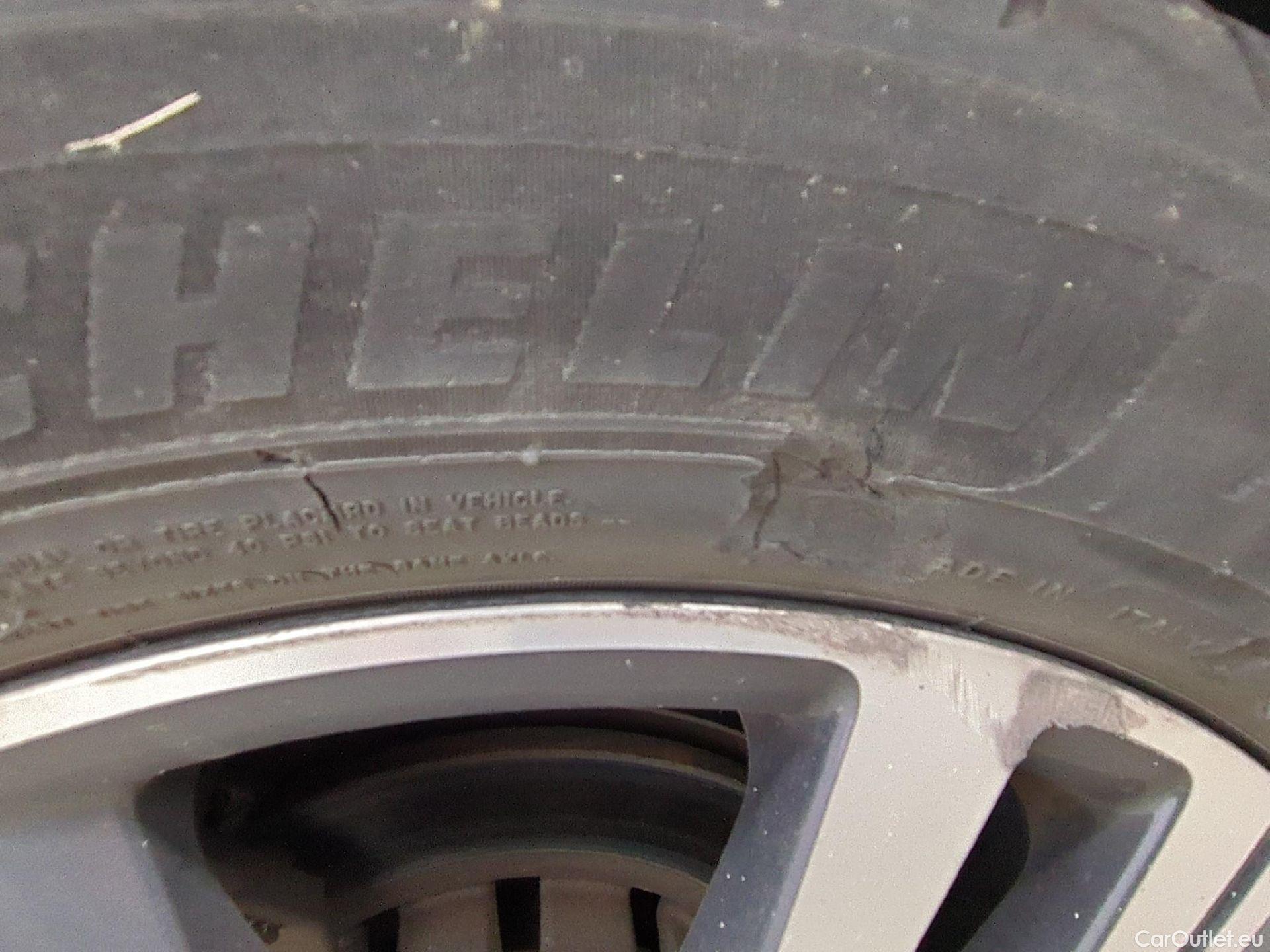  Peugeot  208  Allure Pack 1.5 HDi 100CV BVM6 E6d #18