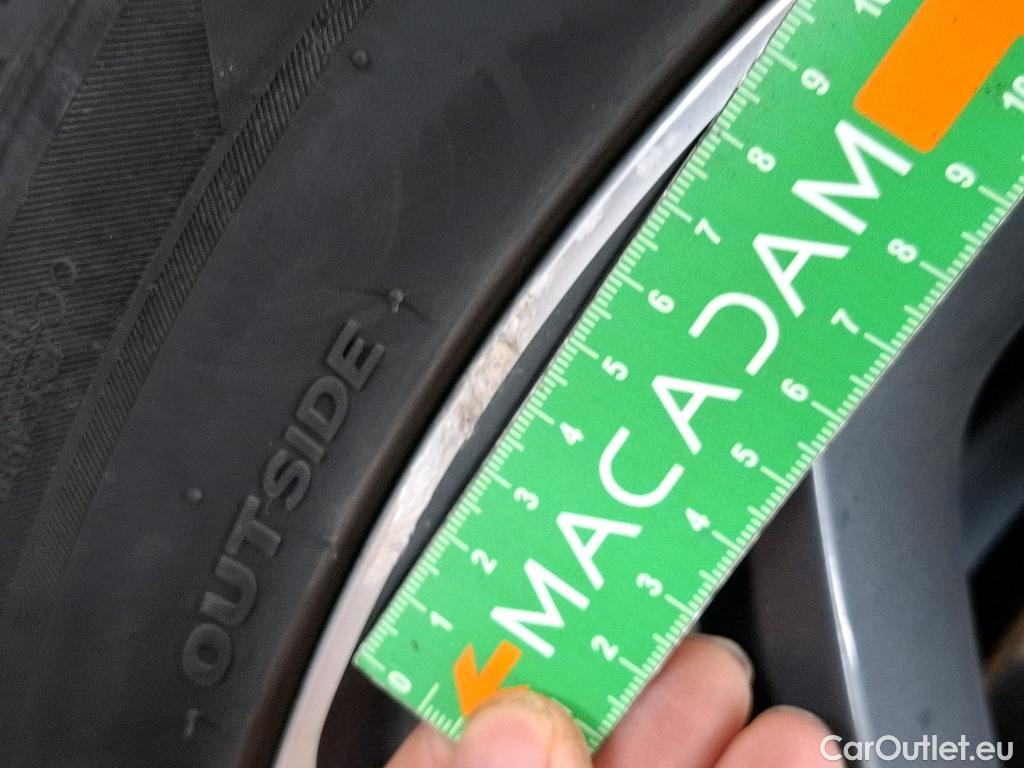  Hyundai  Tucson  Executive 2WD 1.7 CRDi 140CV BVA7 E6 #13