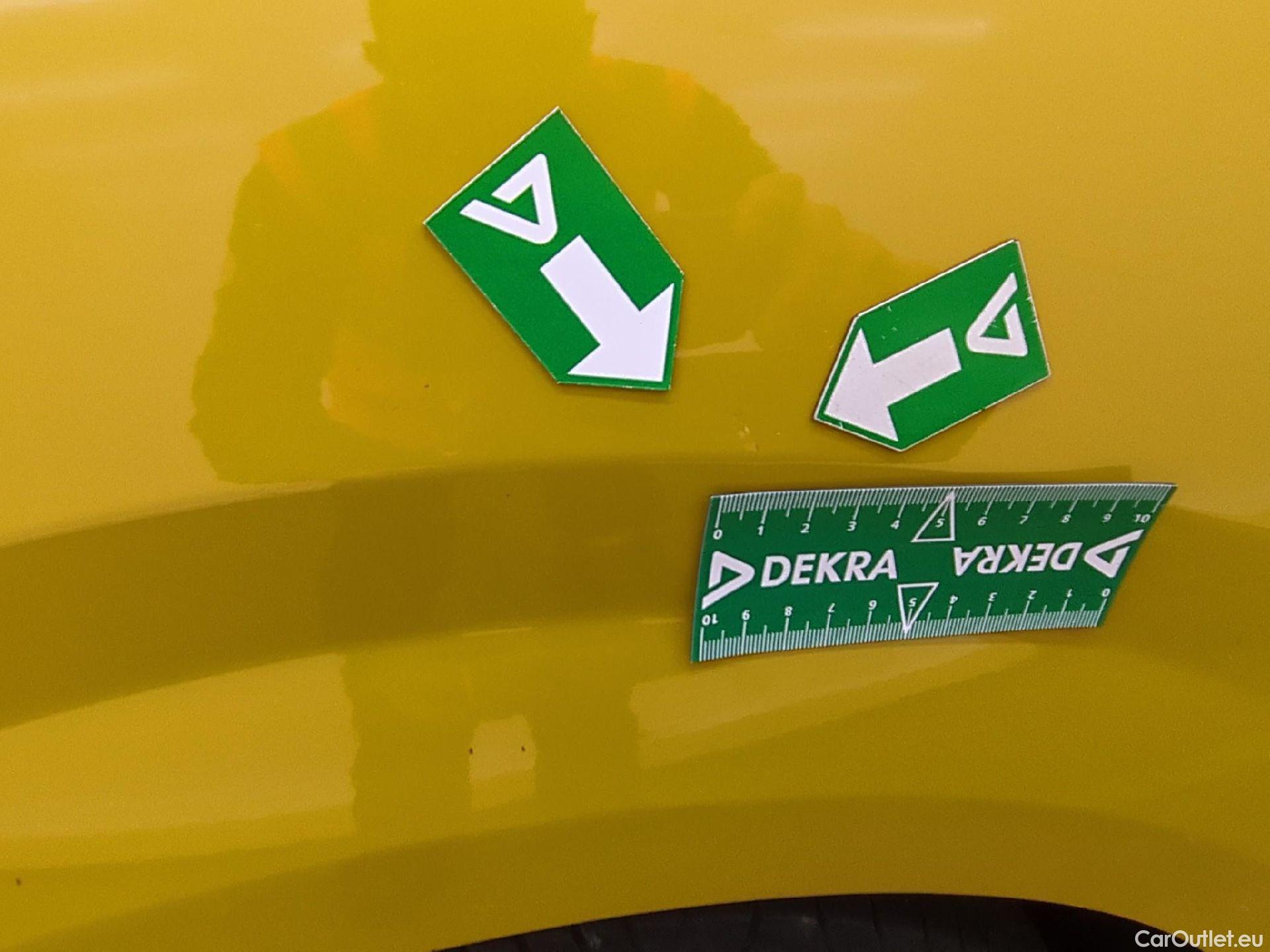  Peugeot  208  Allure Pack 1.5 HDi 100CV BVM6 E6d #31