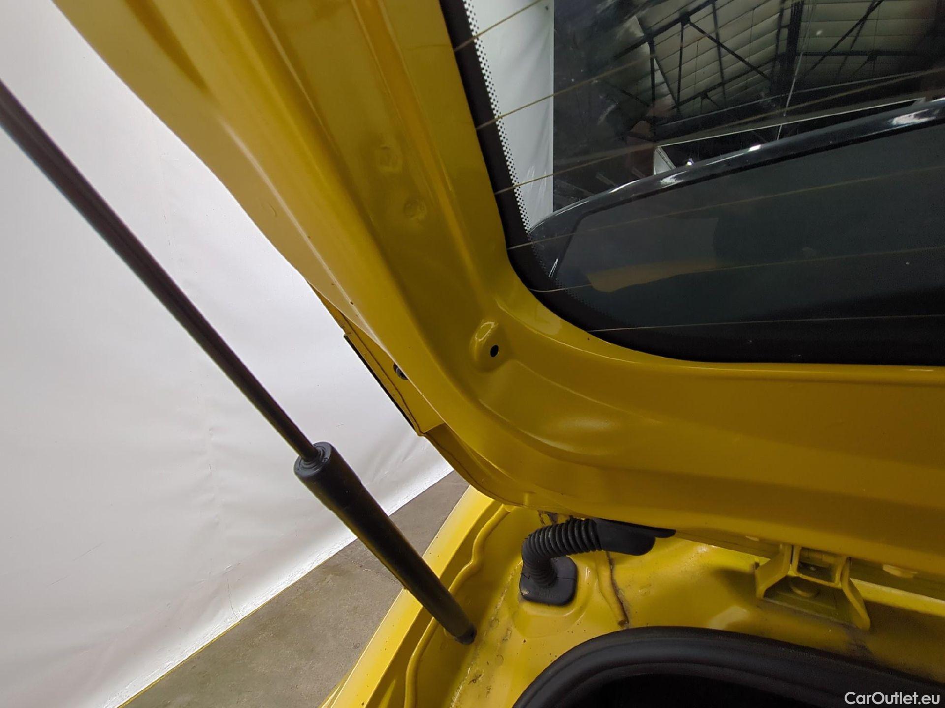  Peugeot  208  Allure Pack 1.5 HDi 100CV BVM6 E6d #22