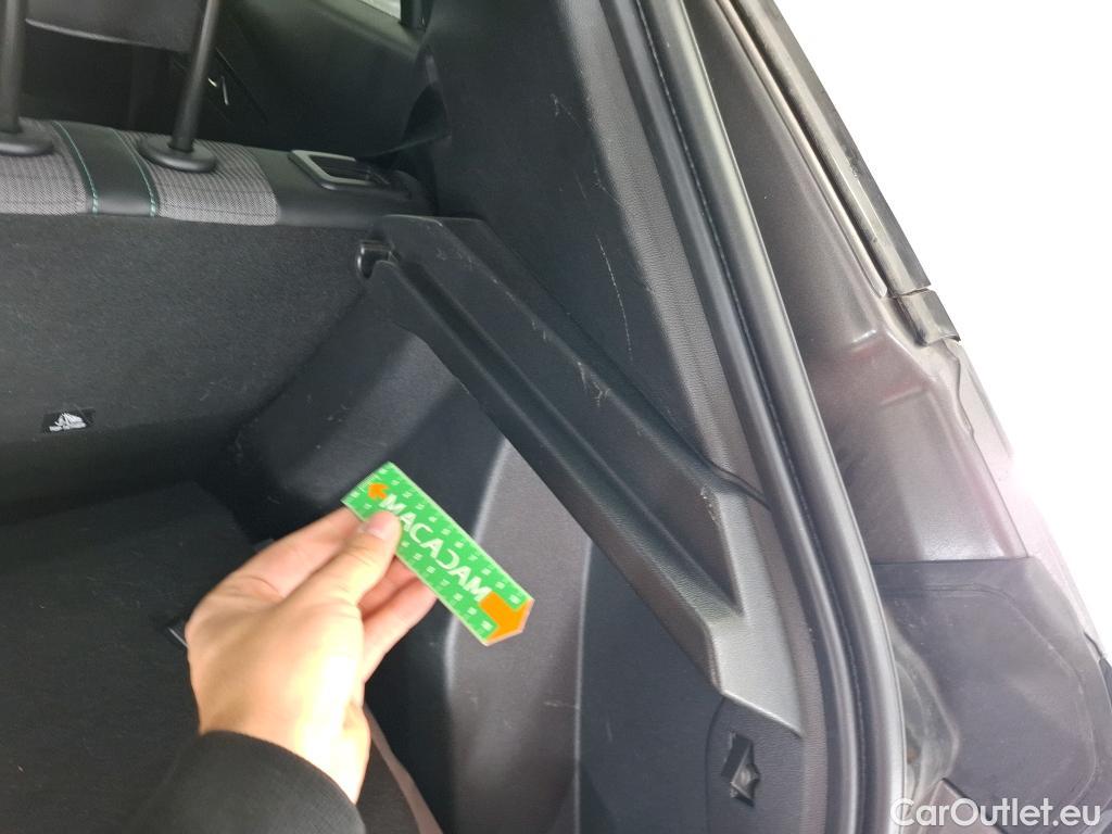  Peugeot  2008  Allure Business 1.2 PureTech 130CV BVA8 E6d #10