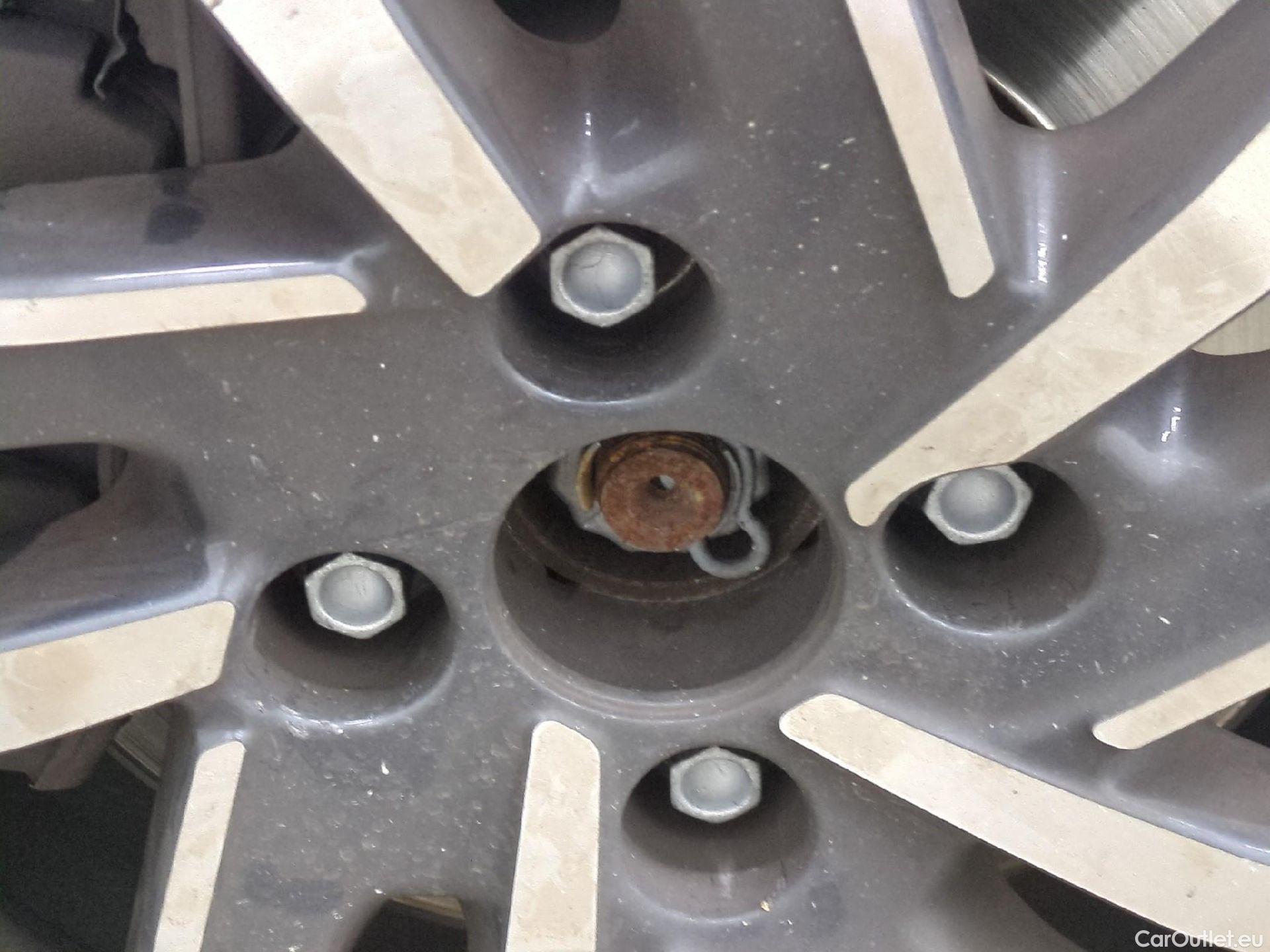  Peugeot  208  Allure Pack 1.5 HDi 100CV BVM6 E6d #4