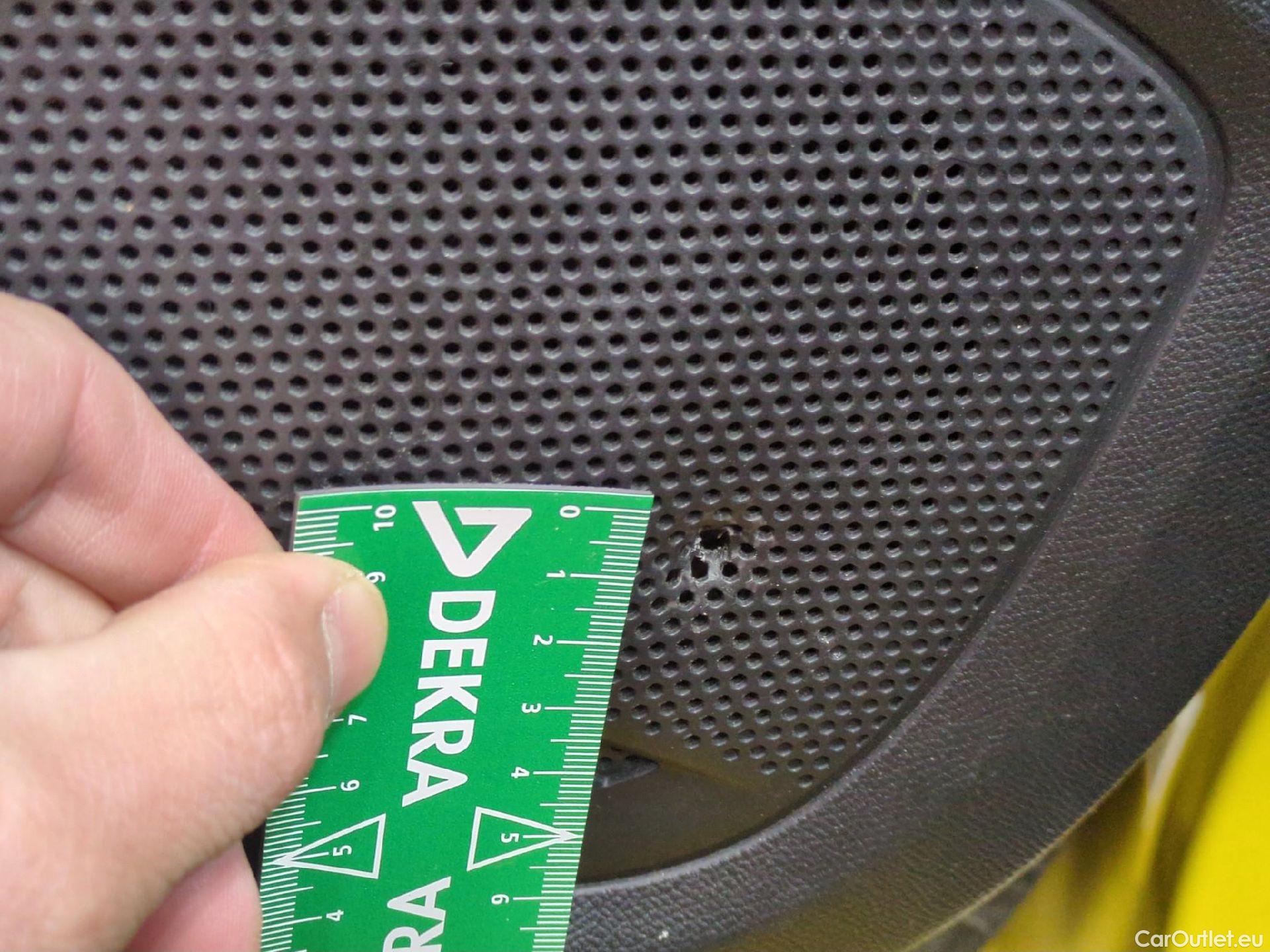  Peugeot  208  Allure Pack 1.5 HDi 100CV BVM6 E6d #17