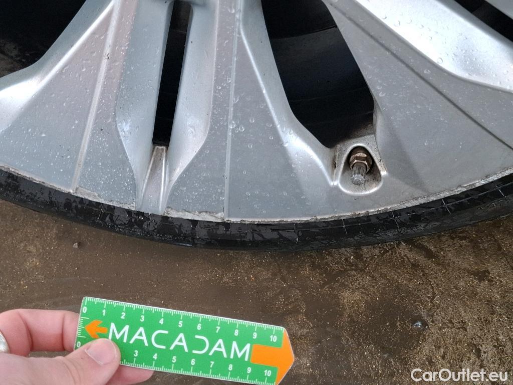  Mercedes  C-Klasse MERCEDES-BENZ Classe C Berline / 2021 / 4P / Berline C 300 e Avantgarde Line #5