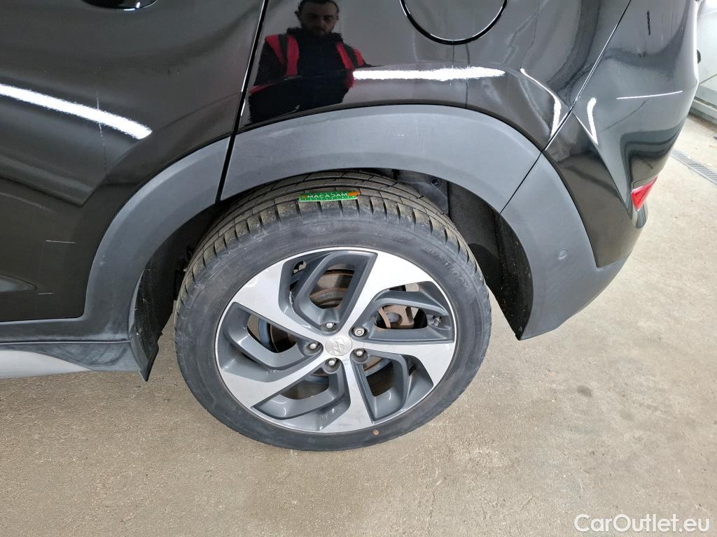  Hyundai  Tucson  Executive 2WD 1.7 CRDi 140CV BVA7 E6 #8