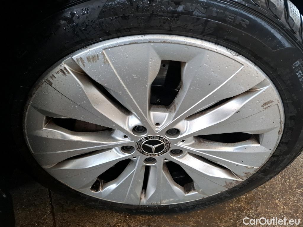  Mercedes  C-Klasse MERCEDES-BENZ Classe C Berline / 2021 / 4P / Berline C 300 e Avantgarde Line #21