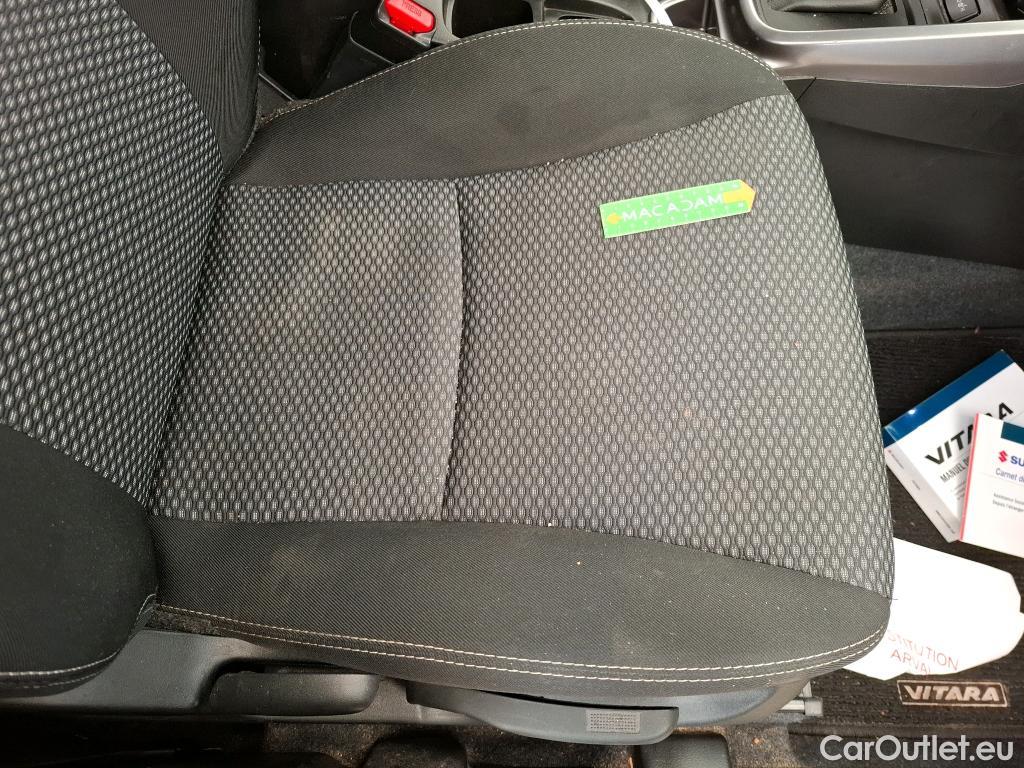  Land Rover  Discovery SUZUKI Vitara / 2015 / 5P / SUV 1.5 Dualjet hybrid PRIVILEGE AT #33