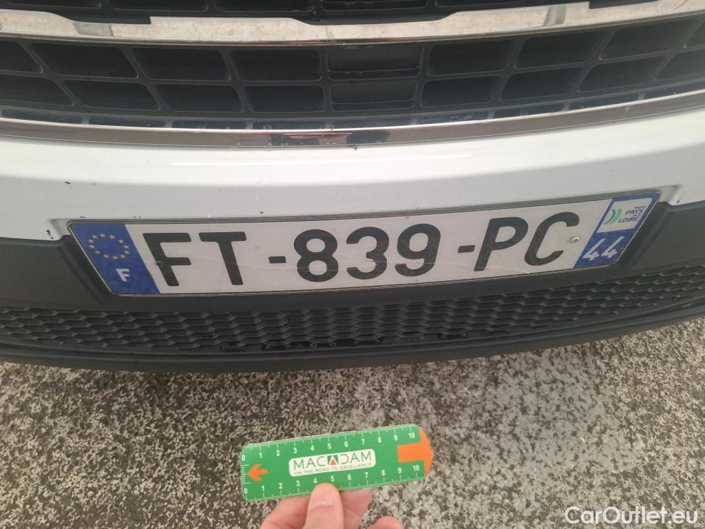  Renault  Trafic RENAULT  / 2019 / 4P / Fourgon tole FG GCF L1H1 1200 dCi 120 #23