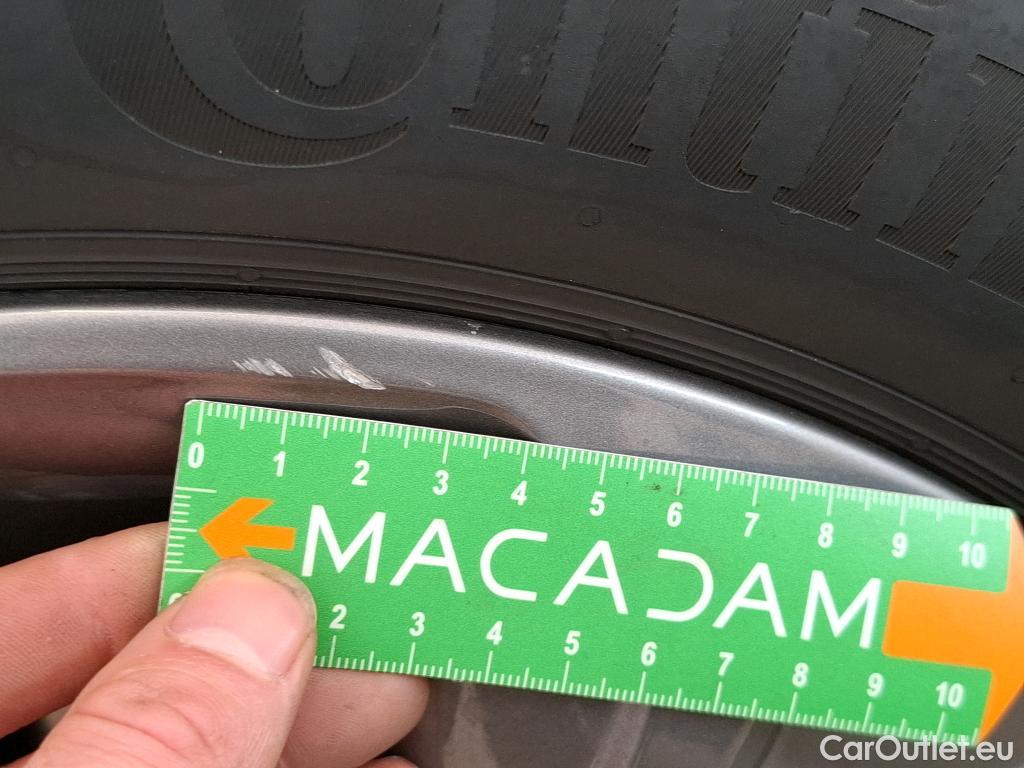  Land Rover  Discovery SUZUKI Vitara / 2015 / 5P / SUV 1.5 Dualjet hybrid PRIVILEGE AT #16