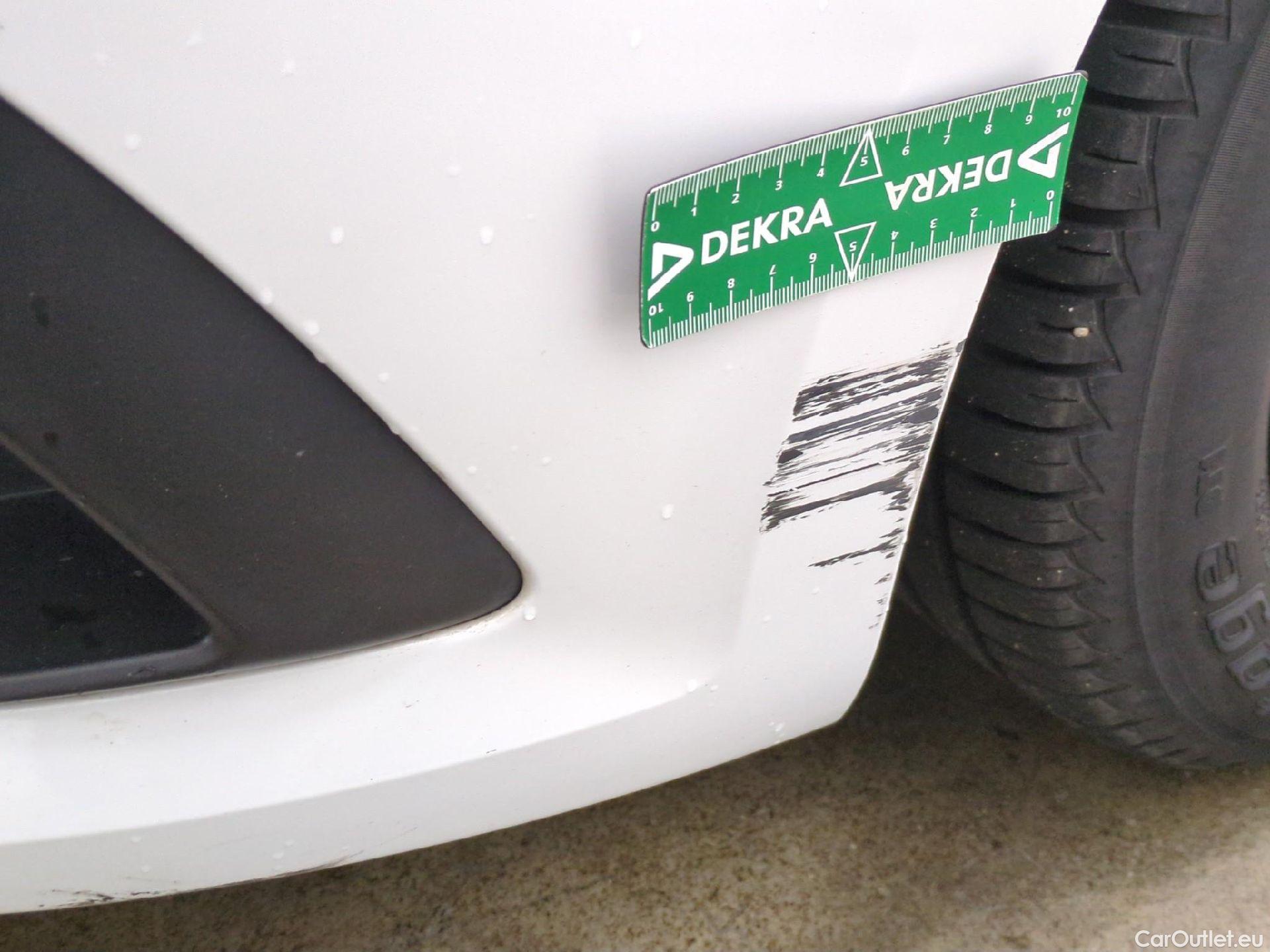  Renault  Megane RENAULT Mégane Berline / 2020 / 5P / Berline Business TCe 140 EDC FAP -21N #15