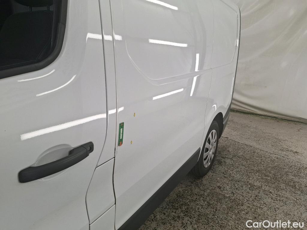  Renault  Trafic RENAULT  / 2019 / 4P / Fourgon tole FG GCF L1H1 1200 dCi 120 #1
