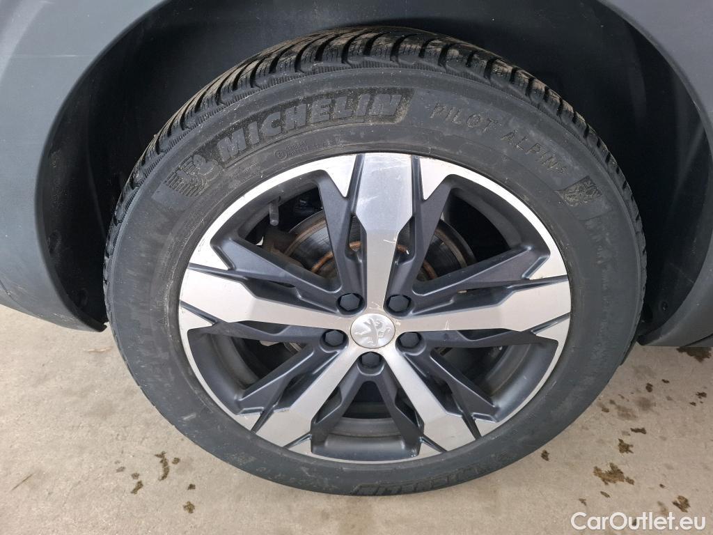  Peugeot  5008  GT Line 1.5 HDi 130CV BVA8 7 Sieges E6dT #30