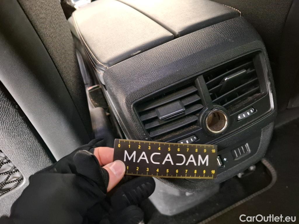  Peugeot  5008  GT Line 1.5 HDi 130CV BVA8 7 Sieges E6dT #9