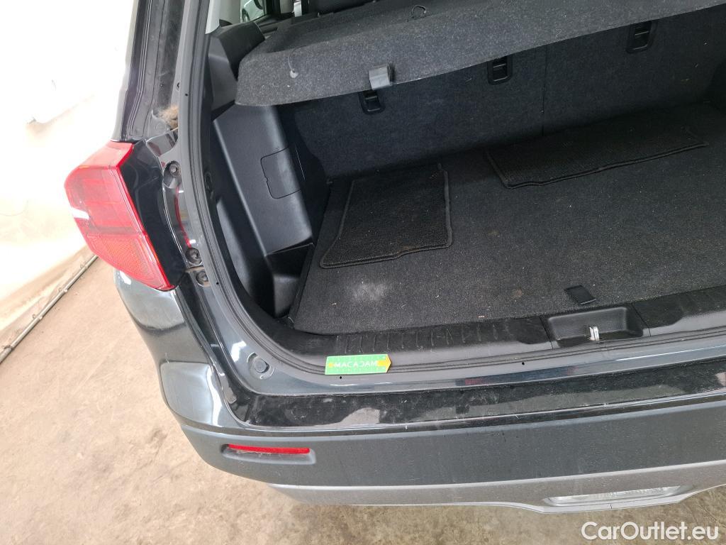  Land Rover  Discovery SUZUKI Vitara / 2015 / 5P / SUV 1.5 Dualjet hybrid PRIVILEGE AT #21