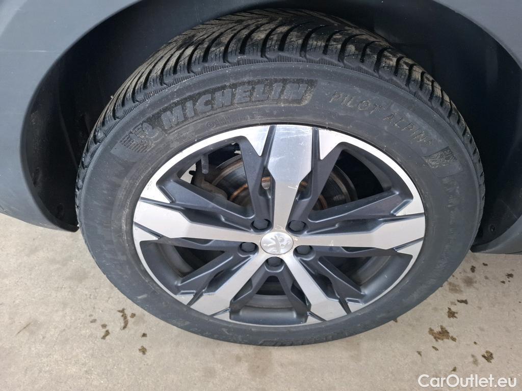  Peugeot  5008  GT Line 1.5 HDi 130CV BVA8 7 Sieges E6dT #29