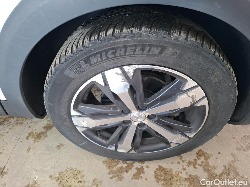  Peugeot  5008  GT Line 1.5 HDi 130CV BVA8 7 Sieges E6dT #23