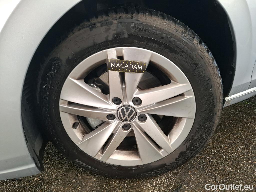  Volkswagen  Golf  VIII Berline Life Plus 2.0 TDI 115CV BVM6 E6d #1